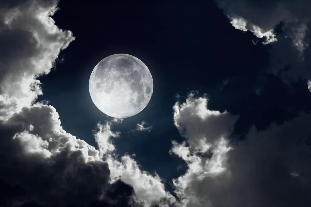 Mythe de la pleine lune